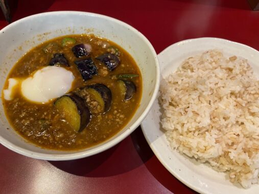 ひき肉となす オクラ おん玉カレー